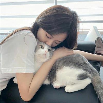 她不见了
